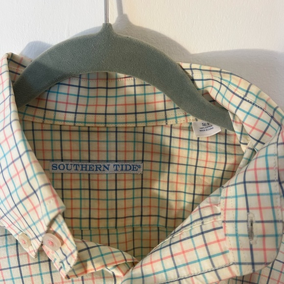 Southern Tide Button-Down Small - Picture 2 of 3